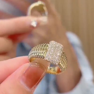 1ct Round Cut With 18K Yellow Gold & Diamond Tubgas Ring