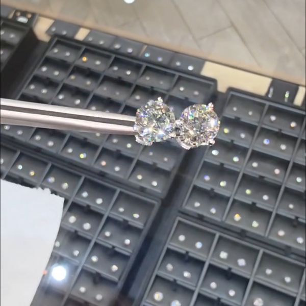 0.75ct round-cut diamond sterling silver handmade earrings